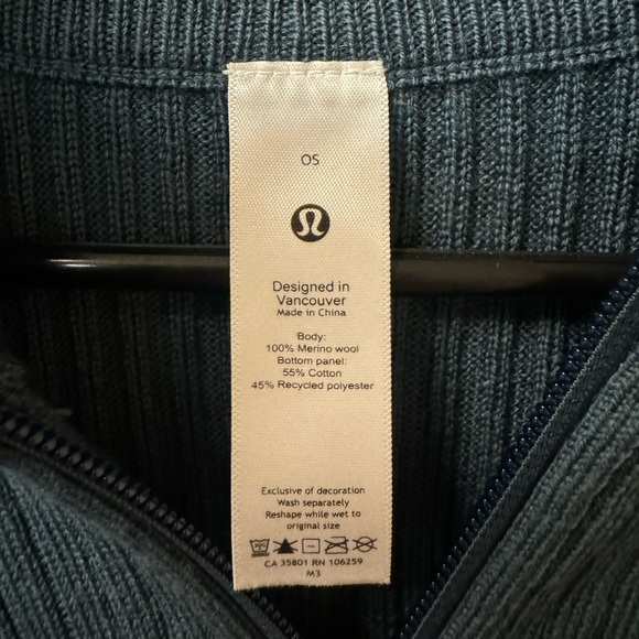 Lululemon On The Go Poncho - Picture 2 of 5